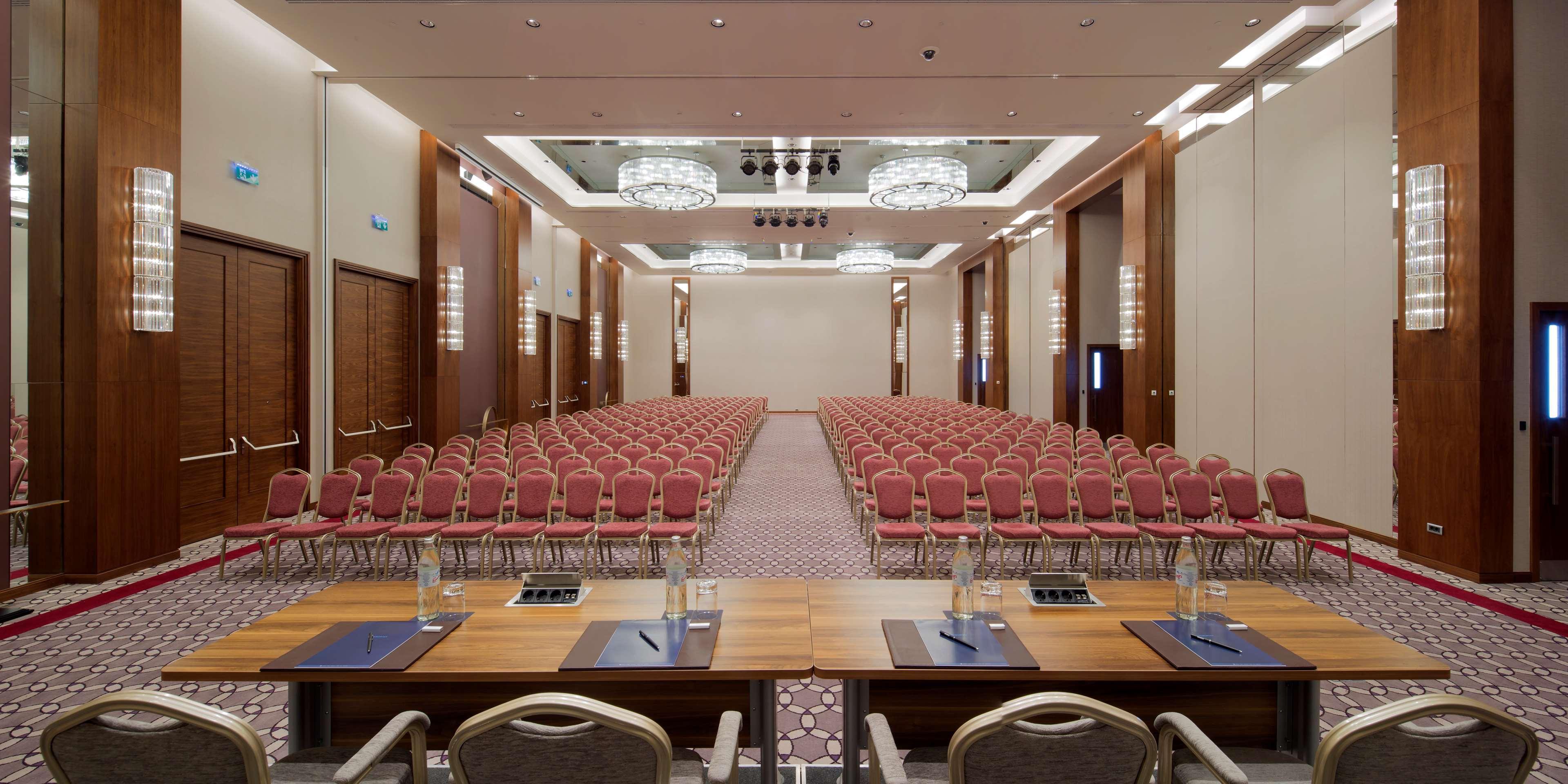 Hilton Batumi Hotel Exterior foto The ballroom