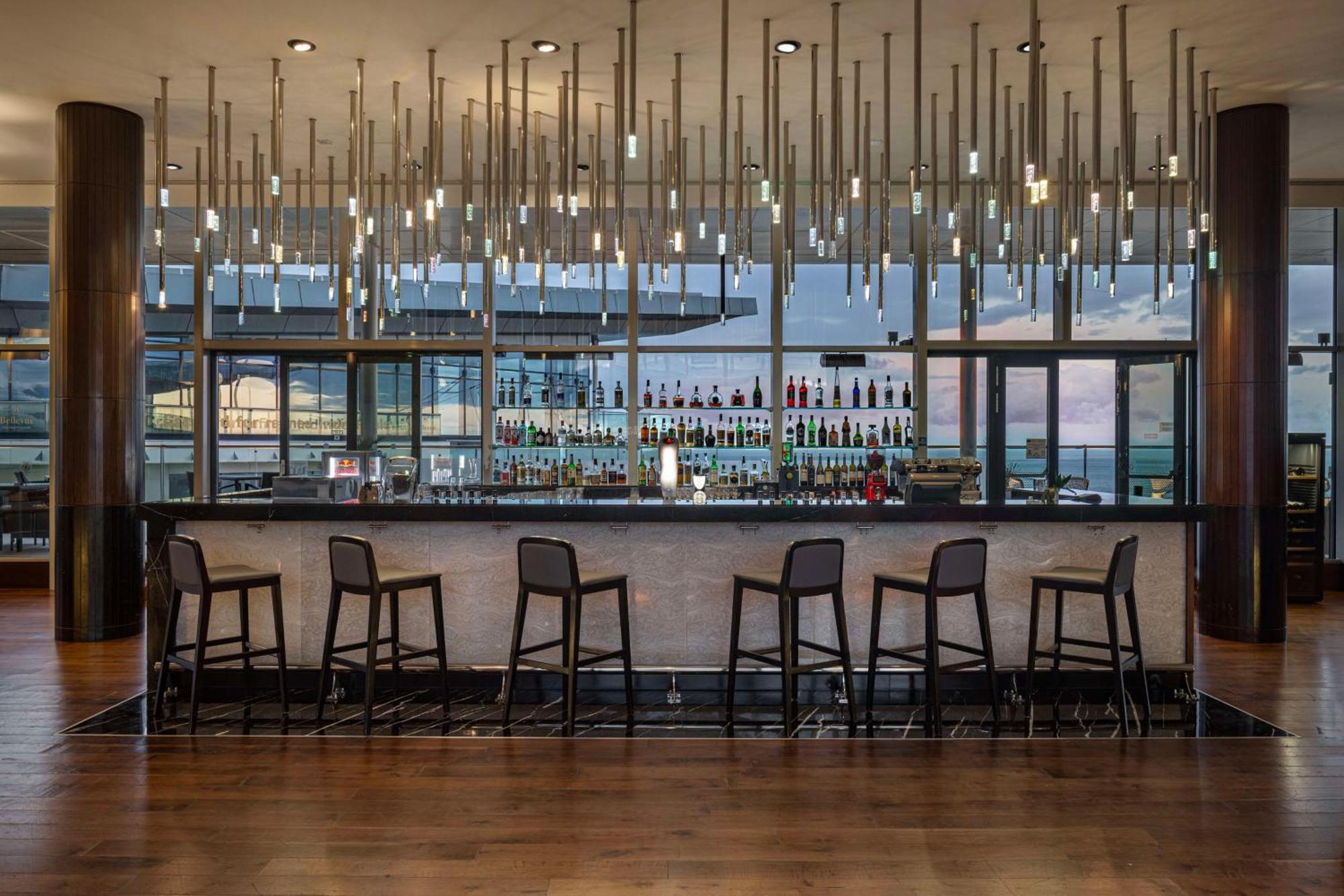 Hilton Batumi Hotel Exterior foto The bar at the 101 lounge